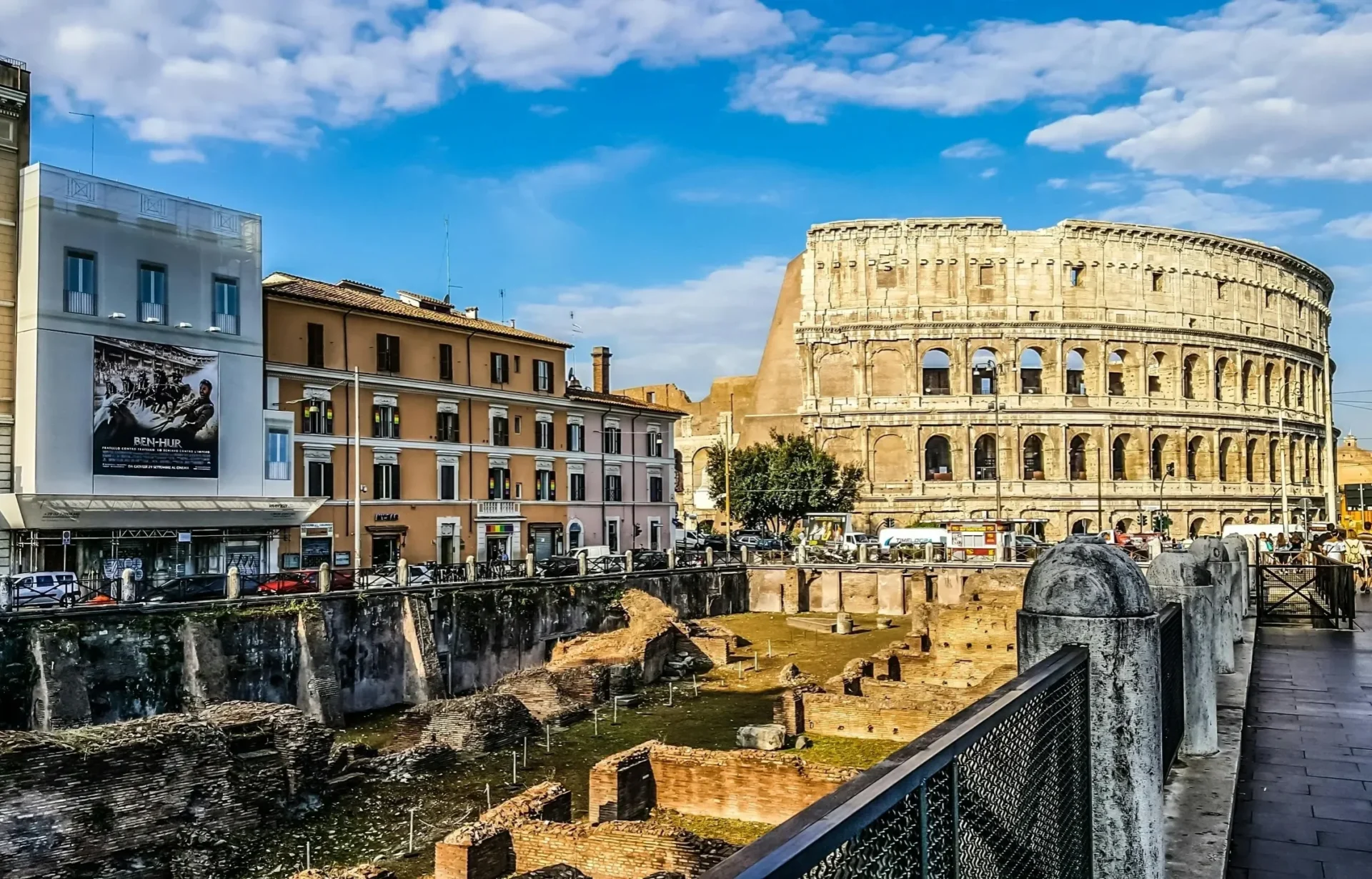 A view of the roman forum from across the street.